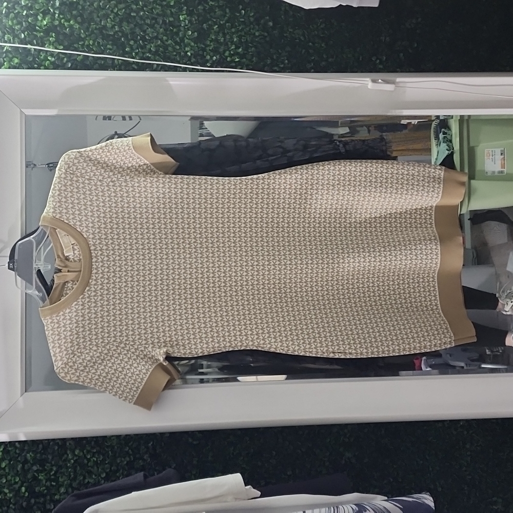 Brand new michael kors signature short-sleeved dress